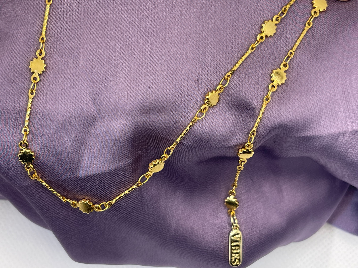 VIBES Waist Chain ✨