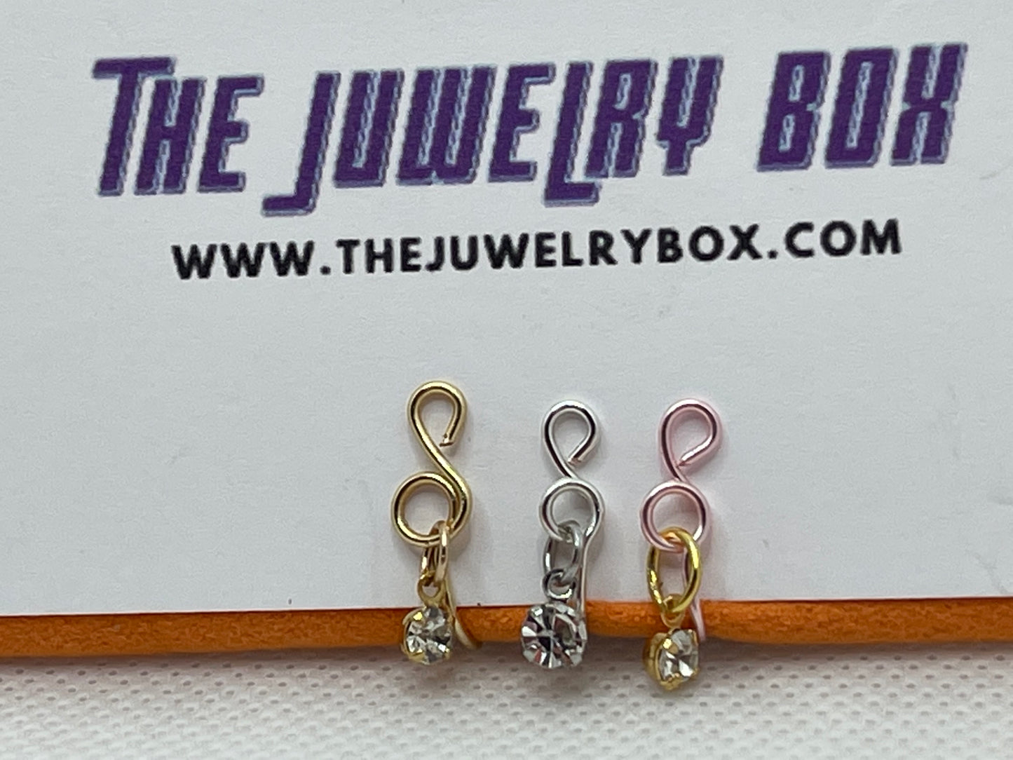 Saucy Dangle Cuff